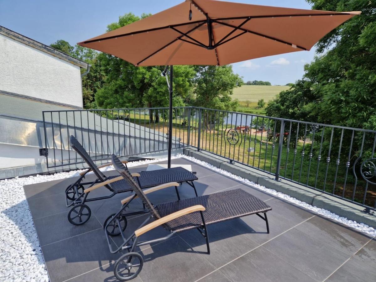 Ferienwohnung Mit Kamin Und Traumhafter Dachterrasse Mit Weitblick In Die Natur Neu Gaarz Buitenkant foto